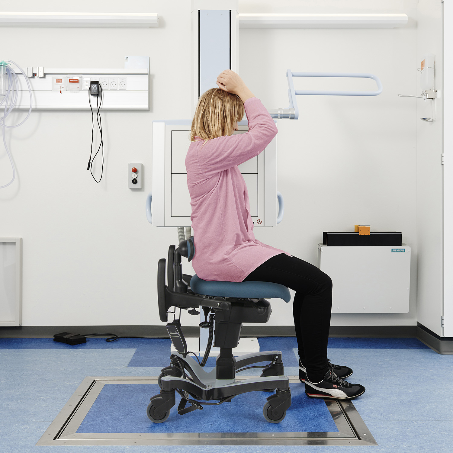 Vela X-ray chair